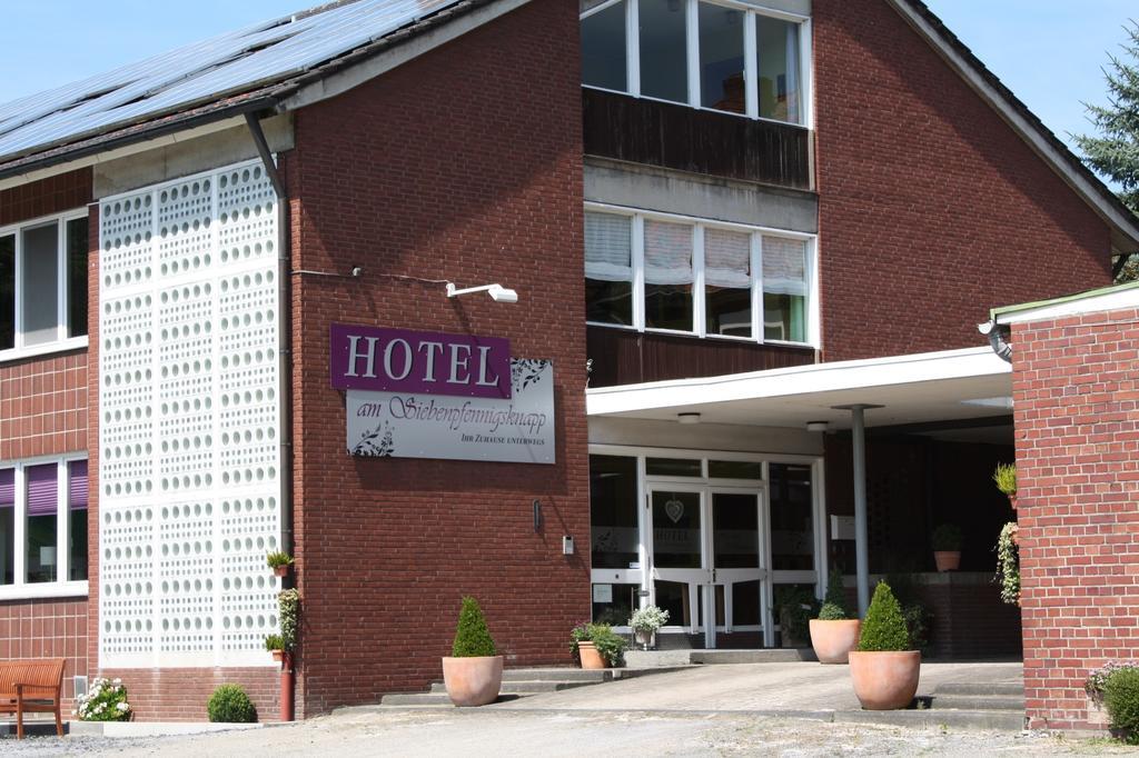 塞尔比芬妮司克劳酒店 吕嫩 外观 照片